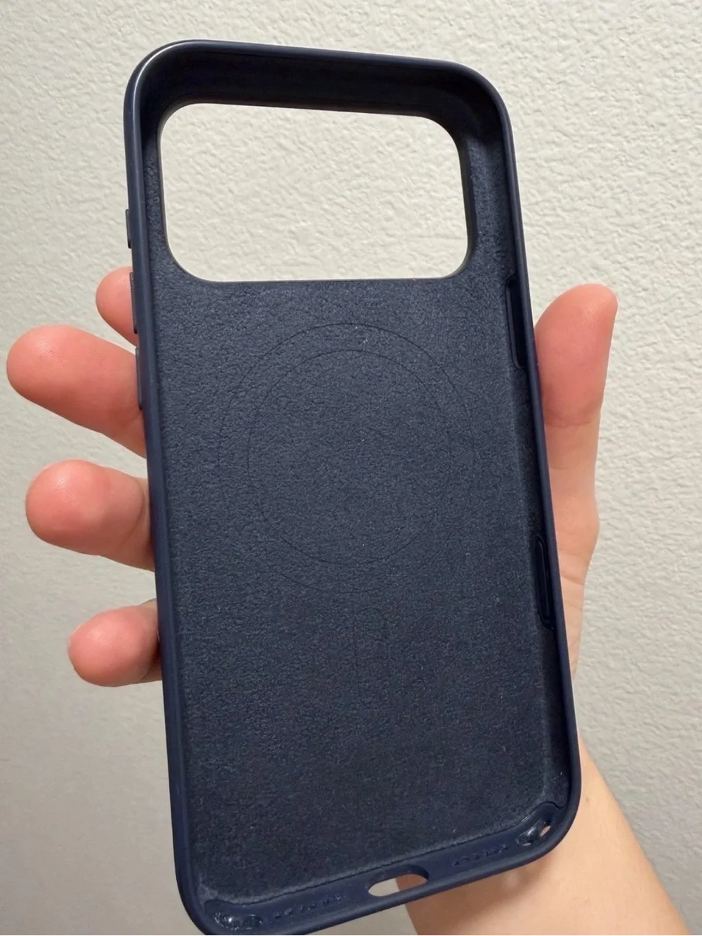 Apple iPhone 17 Pro Max Silicone Case with MagSafe - Midnight